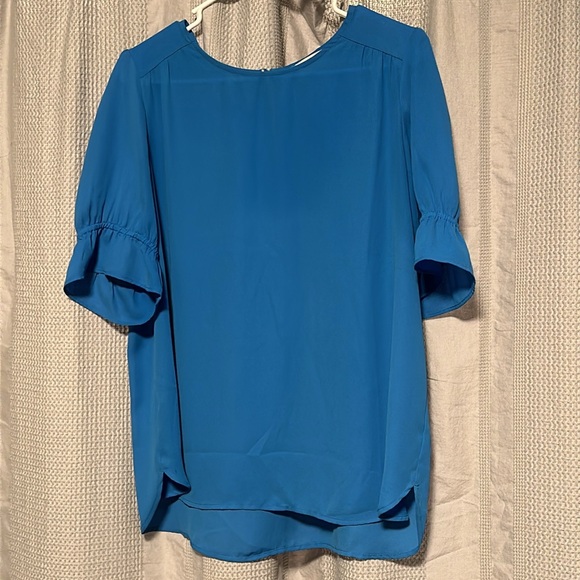 Loft Ladies Blue Dress Shirt, EUC, Size Medium - Picture 5 of 9